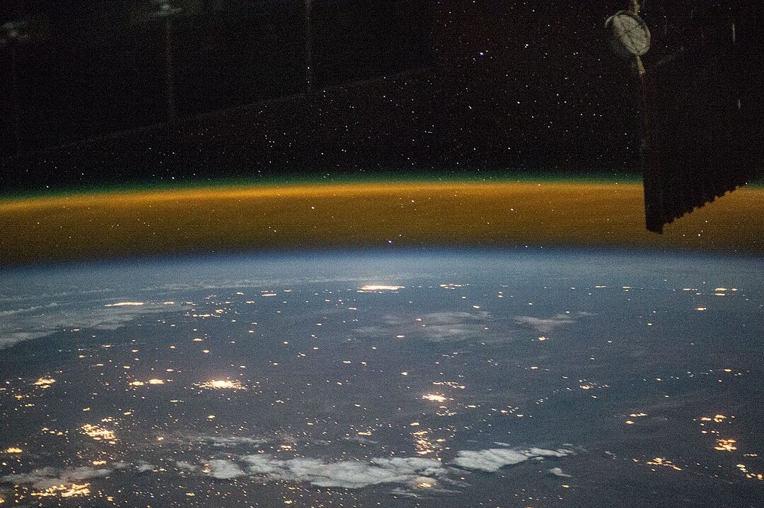 Línea Kármán - Wikipedia